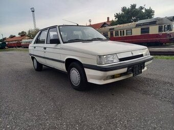 Renault 11 gtx r.v1988