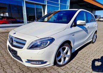 Mercedes-Benz B180 benzin BlueEfficiency Alu Elegantní