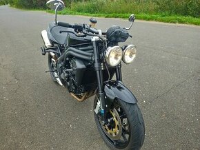 Triumph speed triple 1050 - 1