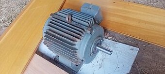 Elektromotor 4 kW, 960 otáček - 1