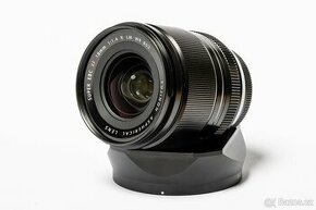 Fujifilm XF 18mm f/1.4 R LM WR + square hood