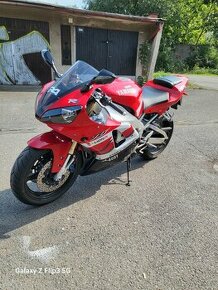 Yamaha R1