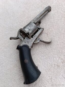 Historický revolver lefacheux 7mm ACIER FONDU 1870