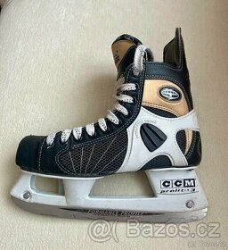 CCM 952 Super Tacks Prolite  vel. 38