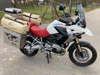 R1200GS výroční edice, ALU kufry, NAVI, touratech, historie