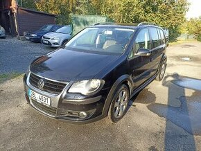 Vw Touran 2.0 TDI cross nová STK - 1