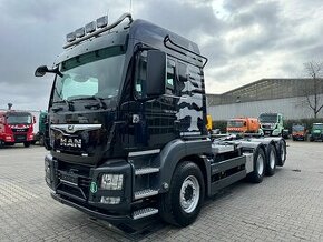 MAN TGS 35.500 8x2-4 - hákový nosič kontejnerů