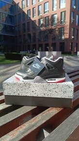 Jordan 4