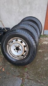 Kola  215/70R15C