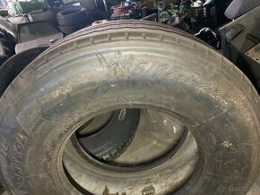 1x novy protektor 385/65 R22.5