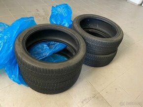 Pneu 235/45 R20