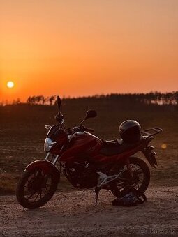 Honda cb125f