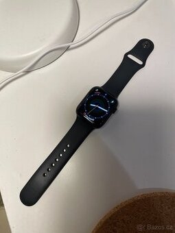 Apple Watch Series 8 45mm GPS jako nové, záruka, baterie 98%