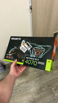 RTX 4070 Super - 1