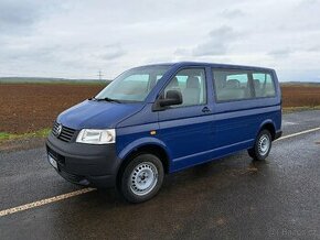 Volkswagen Transporter T5, 9 míst, klima, tažné zařízení