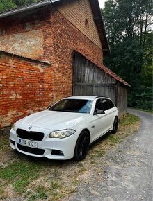 BMW F11