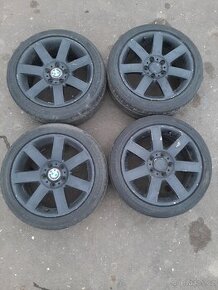 5x120  225/45 R17