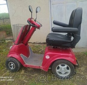 Čtyřkolový invalidní vozík Selvo 4800
