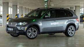 BMW X5 E70 4.8i V8 - Bohatá výbava , 7 míst , Po servisu - 1