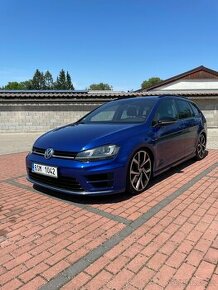 Volkswagen Golf 7 R Variant - 1