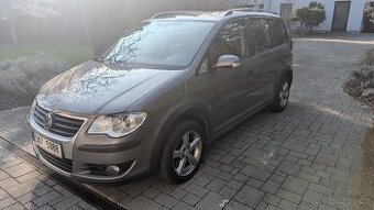 VW Touran 2.0, 12/2008, najeto 275.410km