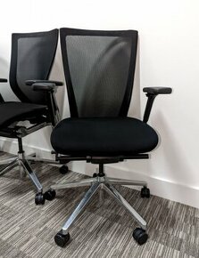 Kancelářská kolečková židle Sidiz T50 - ergonomická židle