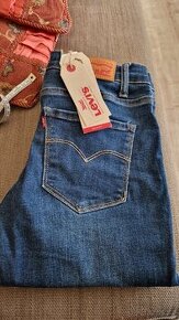 Levis straigth vel.W32L32