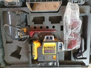 Křížový laser DeWALT 3x360 - 1