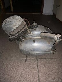 Čz 150c motor