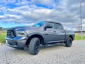 Dodge ram 1500 5.7 V8