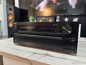 Onkyo TX-NR636 top stav 4K Dolby atmos