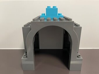 Lego Duplo velký železniční tunel