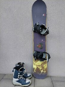 Snowboard FACTORY, 141 cm + boty