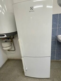 Prodám levně ledničku Electrolux