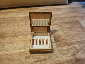 Retro dřevěná tabatěrka na cigarety - 1