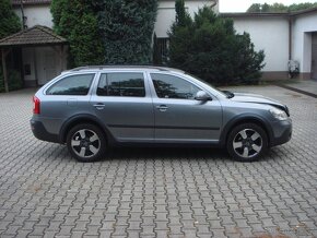 Škoda Octavia II Scout DSG 4x4 2013 - 1