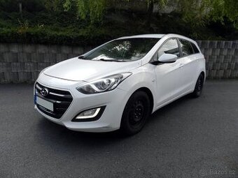 Hyundai i30 WG 1.6 CRDi 81 kW NOVÁ STK r.v. 11/2016 DPH -