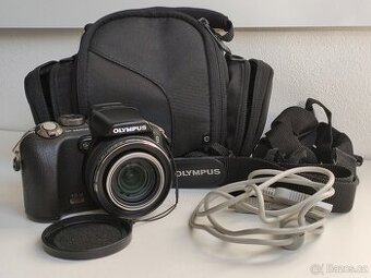 Olympus SP-560UZ + brašna, příšlušenství a 2GB xD karta