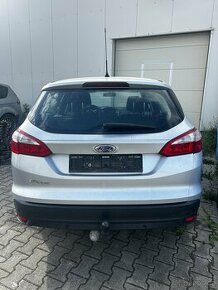 Víko kufru a nárazník Ford Focus mk3 stříbrná metaliza 0B