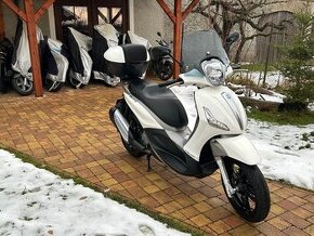 Piaggio Beverly 350ie, ABS, ASR