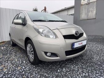 Toyota Yaris 1,0 VVT-i,51kW,Dream,2.maj.,ČR