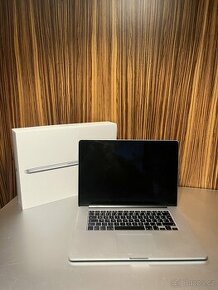 MacBook Pro 15-inch Retina - 1