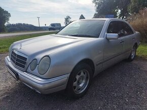 Mercedes-Benz E 230 i  manuál