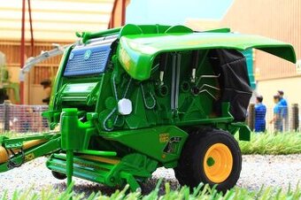 LIS NA KULATÉ BALÍKY JOHN DEERE MĚŘÍTKO 1:32