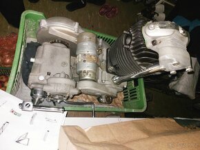 Motor JAWA 350 OHV kompletni agregat / nozni razeni