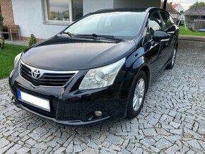 TOYOTA AVENSIS COMBI 1.8 BENZÍN NAVIGACE,KAMERA, TAŽNÉ ZAŘ.