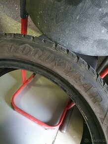 Goodyear 225/45 R18 Zimní gumy - 1