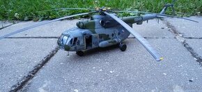 Model vrtulníku Mi-17 1/48