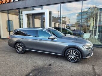 Mercedes-Benz E 220 D 4Matic All-Terrain Vzduch