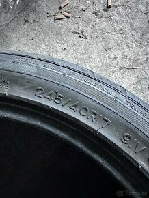 2x 245/40r17